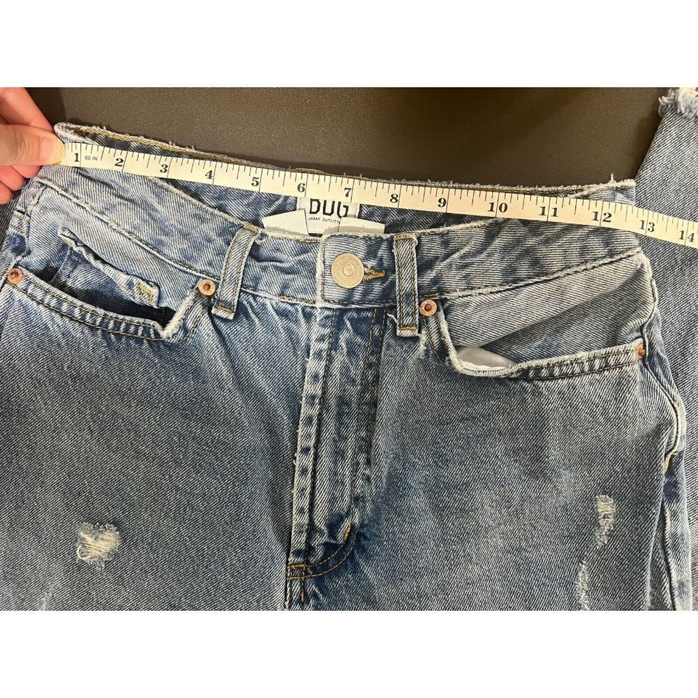 URBAN Outfitters BDG Mom High-Rise Distressed Jeans Size 25 Medium - Picture 10 of 11